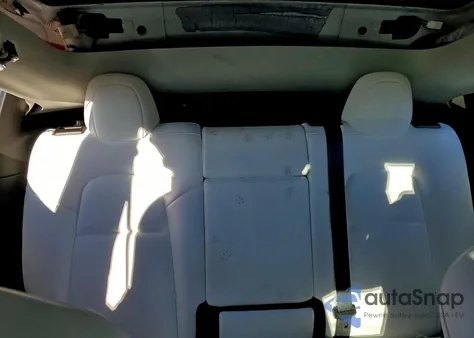 2022 Tesla Model Y from USA, damaged, VIN 7SAYGDEF0NF342031